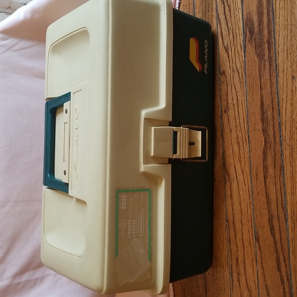 Plano Vintage Fishing Tackle Box Large Gem